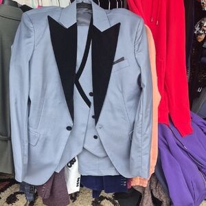 Elegant Gray and Black Men's Blazer